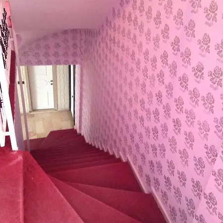 Rozz 1 Otel