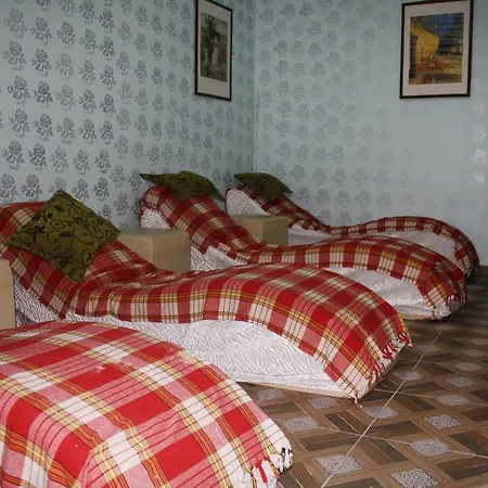 Rozz 1 Hotel 2*